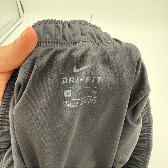 Nike Dri-Fit Loose Running Shorts Athletic Workout Sporty Gym Black Size Small - Picture 4 of 4